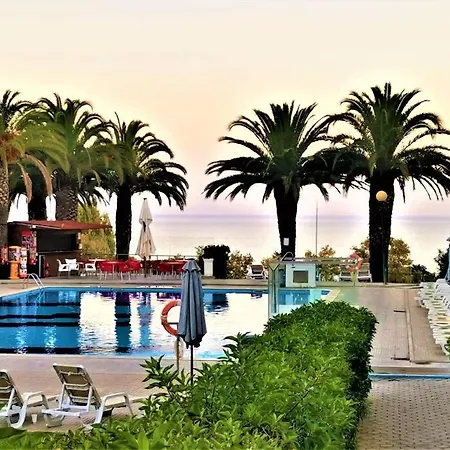 S&s Palmeiras - Pool, Sea & Sun Apartment *